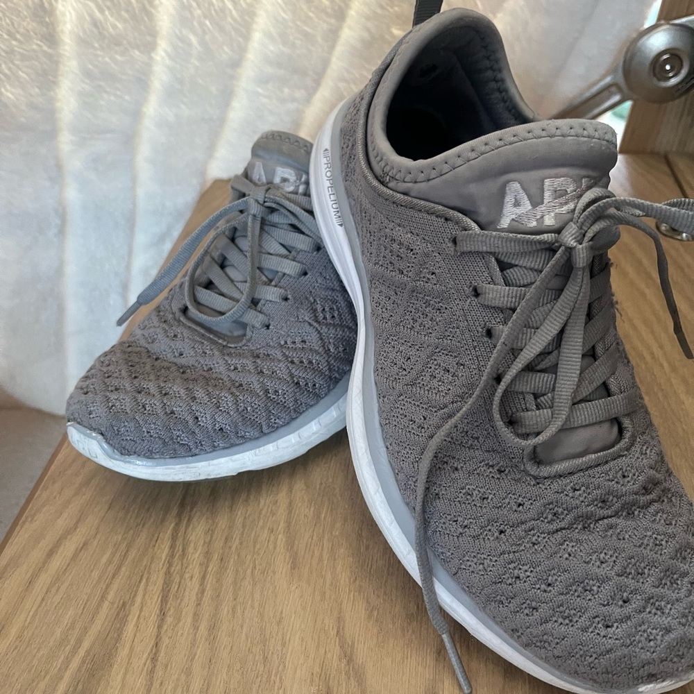 APL: Athletic Propulsion Labs women’s techloom phantom
